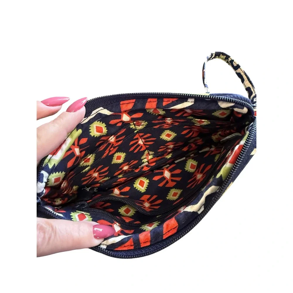 Vera Bradley Marrakesh All In One Wristlet Wallet Navy Red Geometric Quilted‎